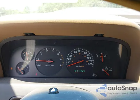 2000 Jeep Grand Cherokee Laredo z USA, uszkodzony, nr VIN 1J4GW48N7YC357376